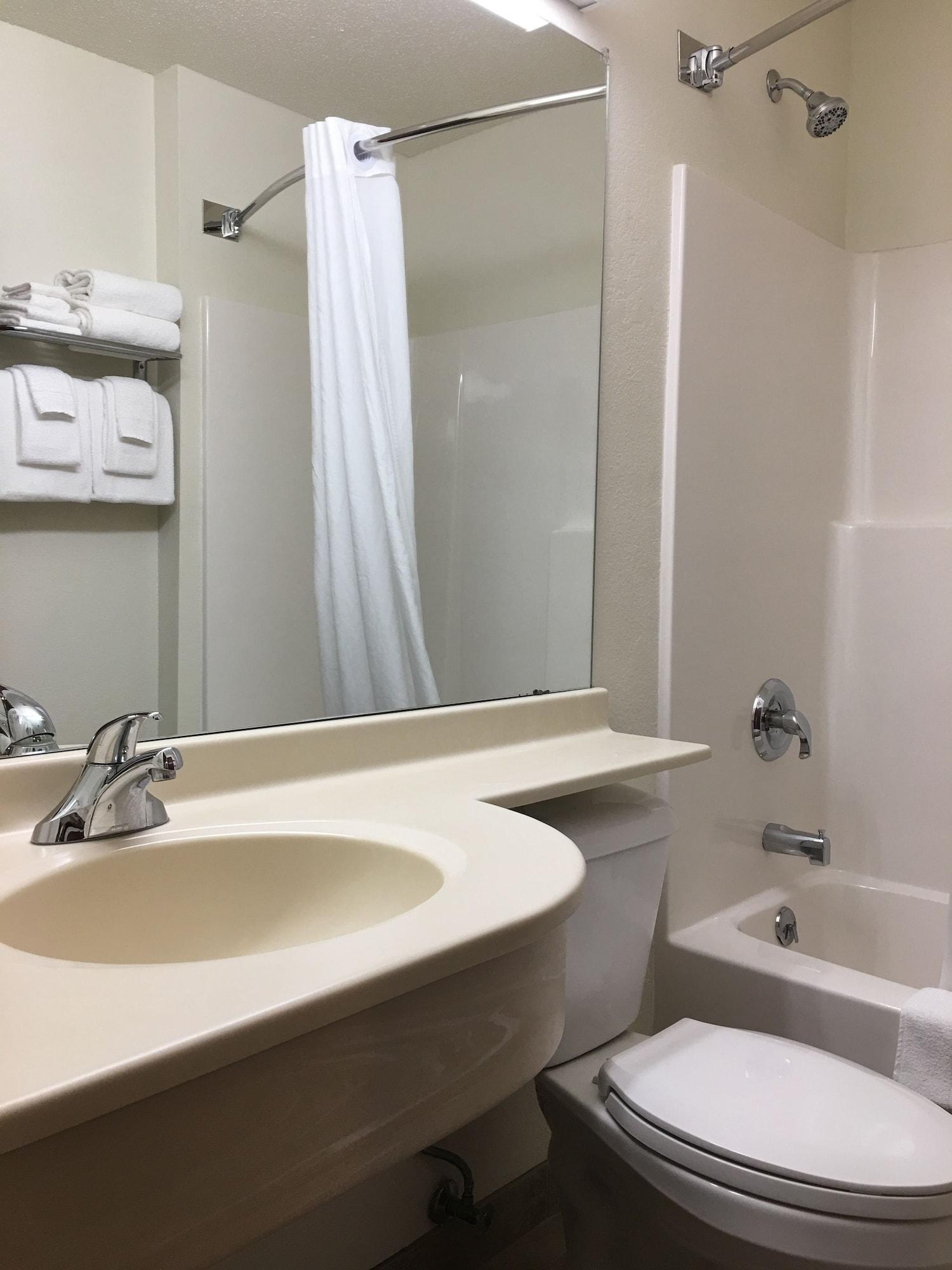 Microtel Inn & Suites By Wyndham Rice Lake Luaran gambar